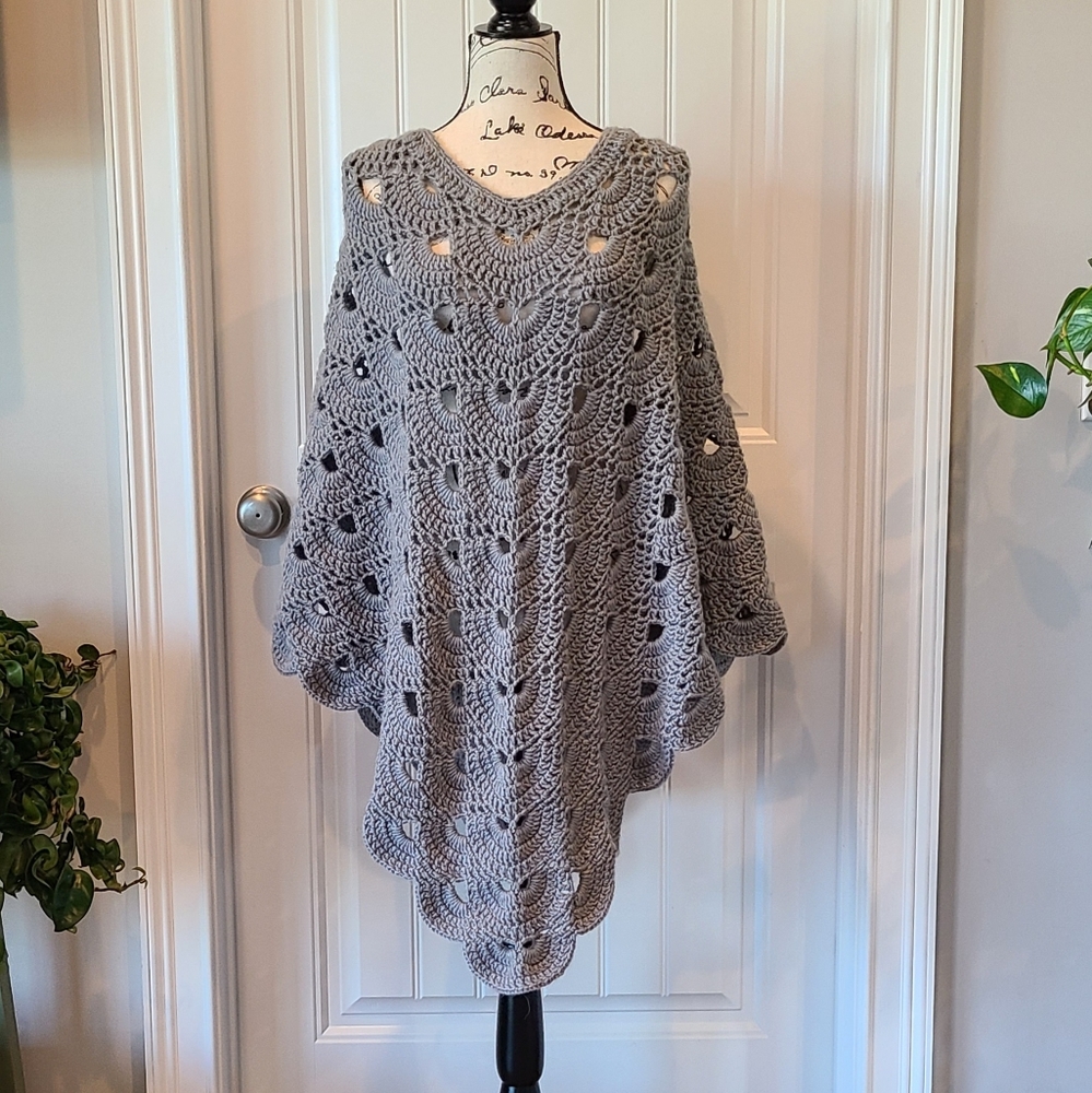 Poncho. New.